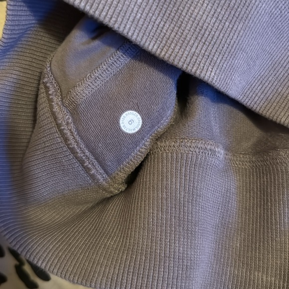 EUC Lululemon Scuba Crew - Picture 2 of 4